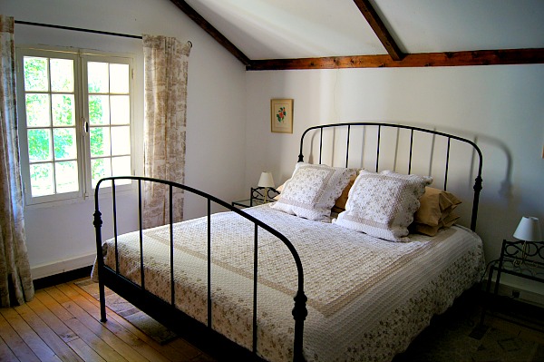 Large comfortable queen-size bed upstairs